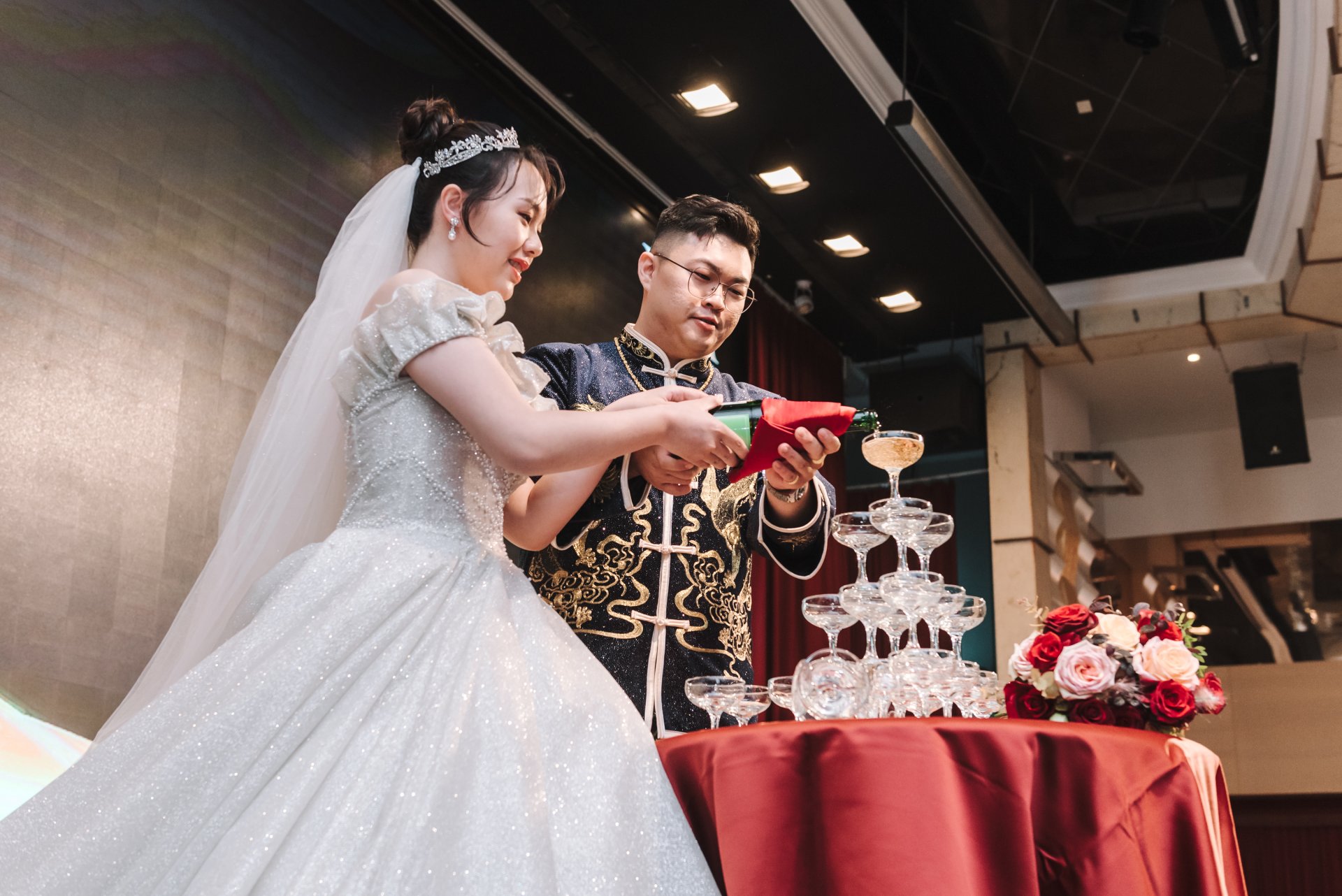 婚禮紀錄｜高雄婚攝｜屏東婚攝｜南部婚攝｜單晚宴｜秀禾服｜中式禮服｜類婚紗｜聯上大飯店｜晶綺盛宴博愛館｜